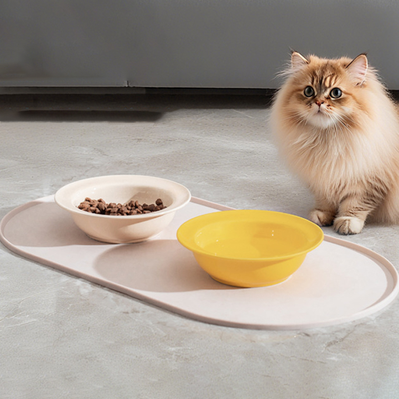 سجادة تغذية بيضاوية للحيوانات  - مراجعة Pet Supplies Co وسعره